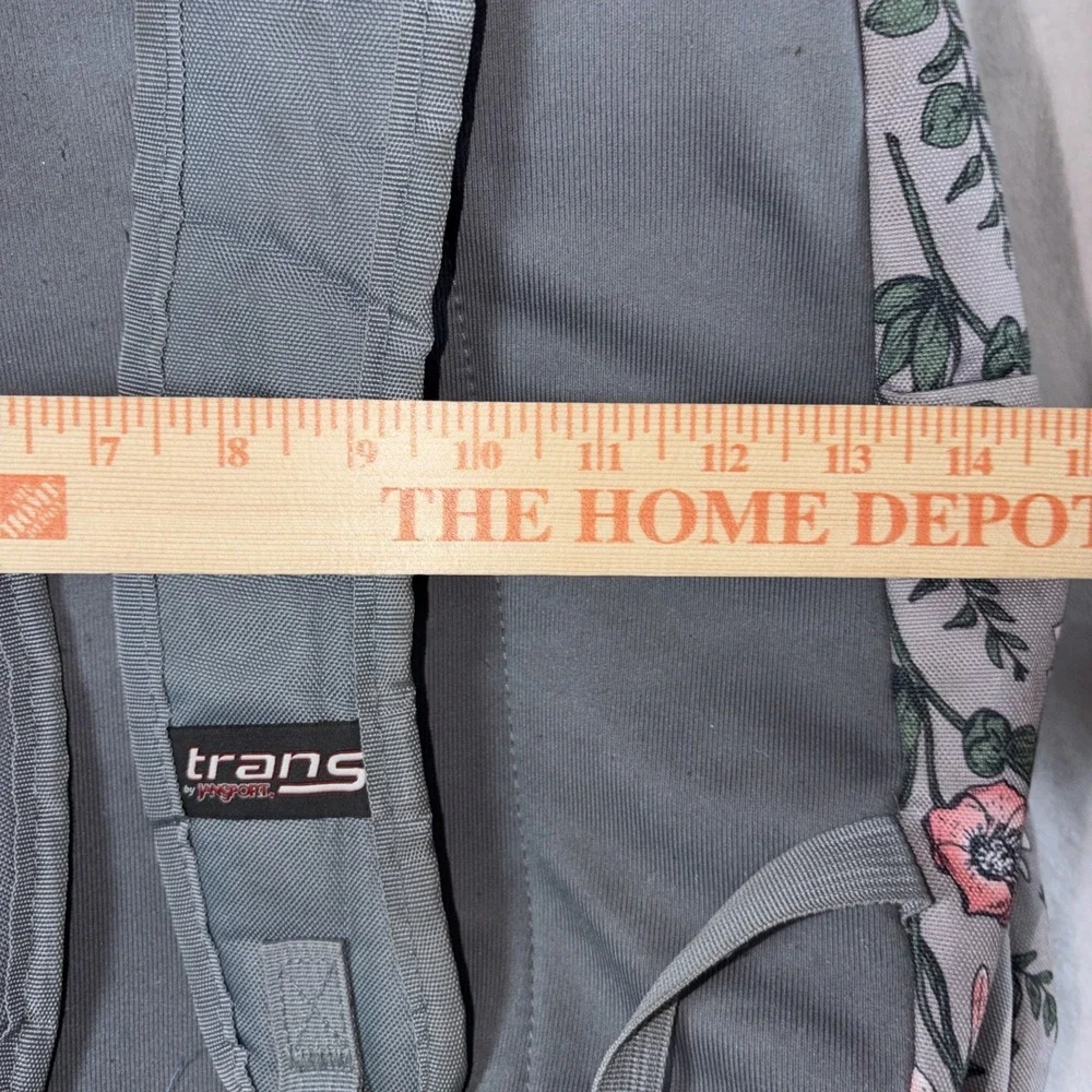 JanSport Supermax laptop backpack Gray Pink Floral Vintage-style everyday use‎
